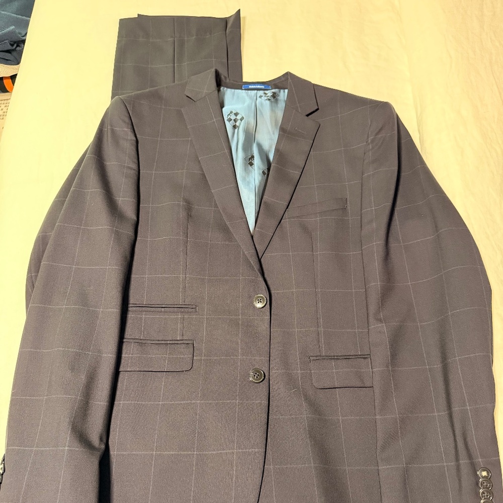 Vince Camuto Men’s 100% Wool Suit – Size 40R (Jacket + Pants)
